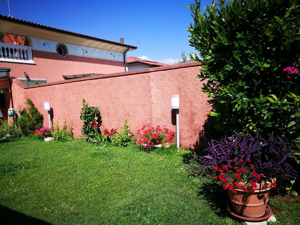 Giusy Bed And Breakfast Marina Di Carrara Exteriér fotografie